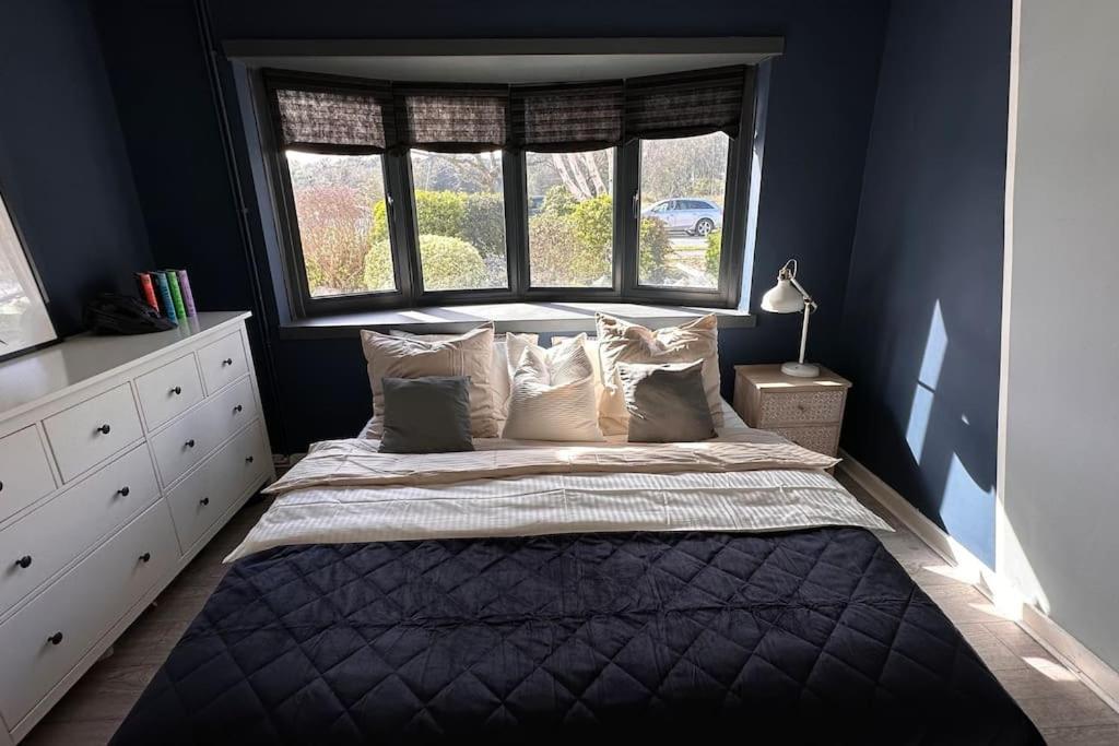 Formby, Spacious True Bungalow Steps From Beach Buitenkant foto
